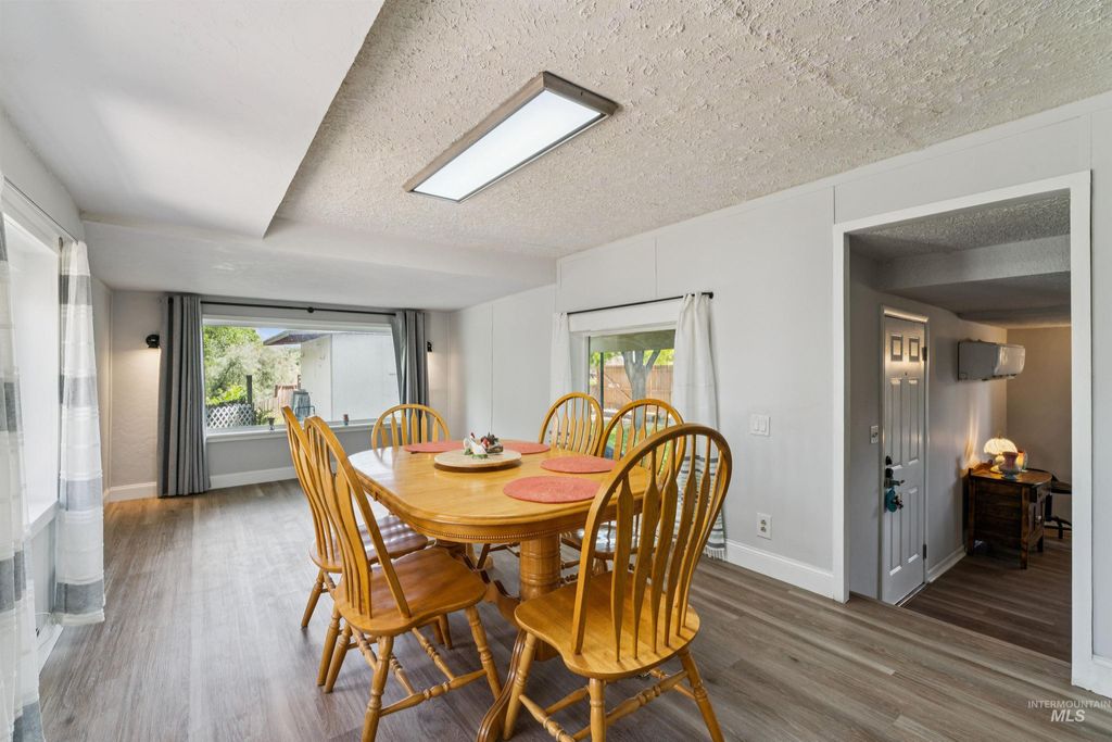 1720 W Roosevelt Ave, Nampa, ID - View 5