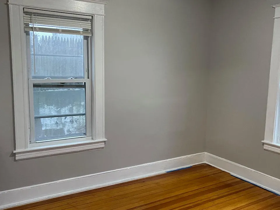 10 Wesley St #1