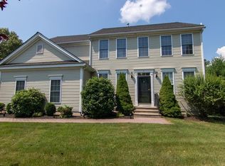 6 Bay Farm Ln, South Grafton, MA 01560