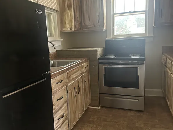 1021 Military Rd, Florence, AL 35630