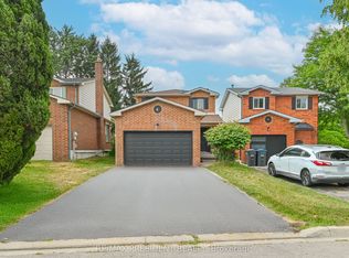 4 Lawnview Ct, Brampton, ON L6Z 1S7