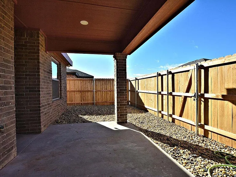 1207 N Essex Ave — Photo 21