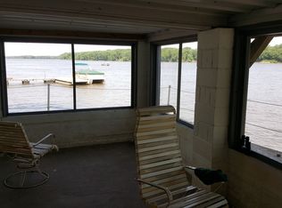 15151 Vans Rd, Fulton, IL 61252