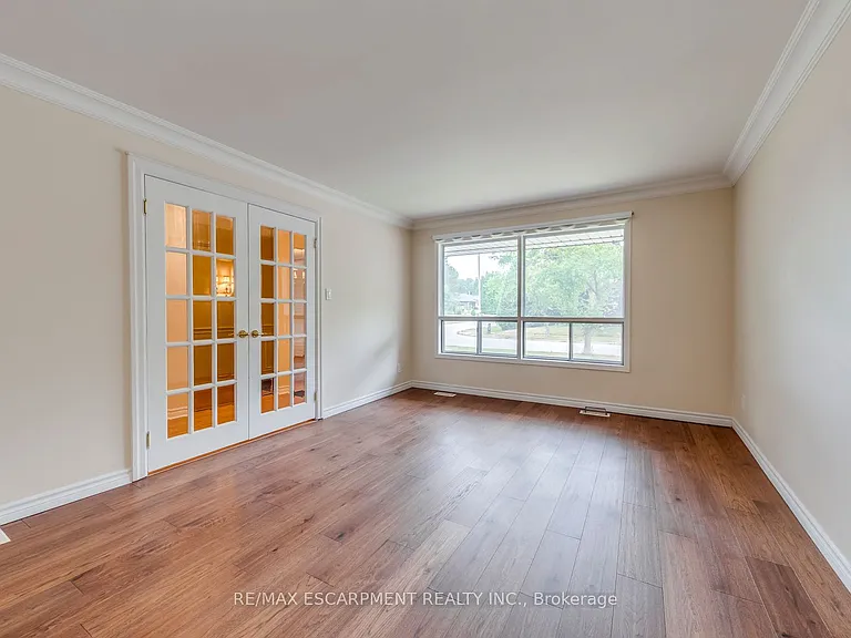 1236 Grange Rd — Photo 6