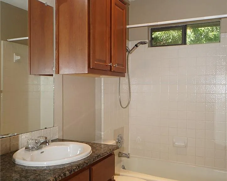 6525 Hart Ln — Photo 23