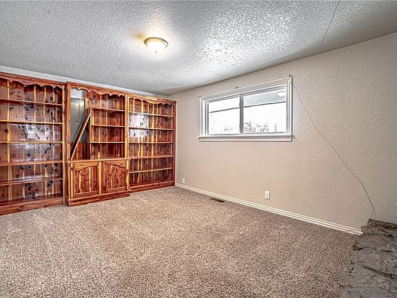 3rd image of 202 3rd Ave SE #B