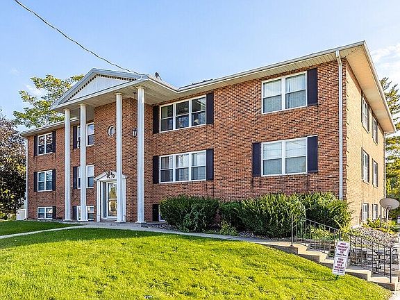 5th image of 5616 Hickman Rd APT 1