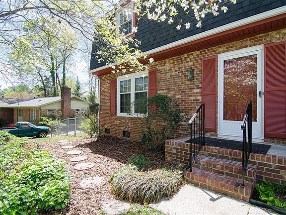 4th image of 5 Great Castle Ct