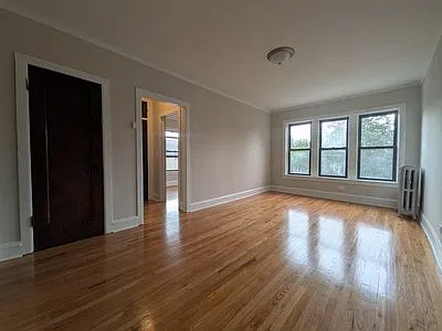 2 bed, 850 sqft, $2,695 — Photo 2