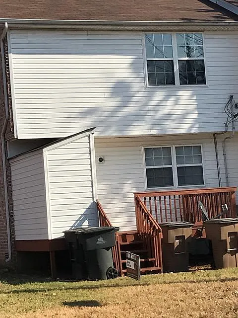 Building Photo - 2950 Baby Ruth Ln #10