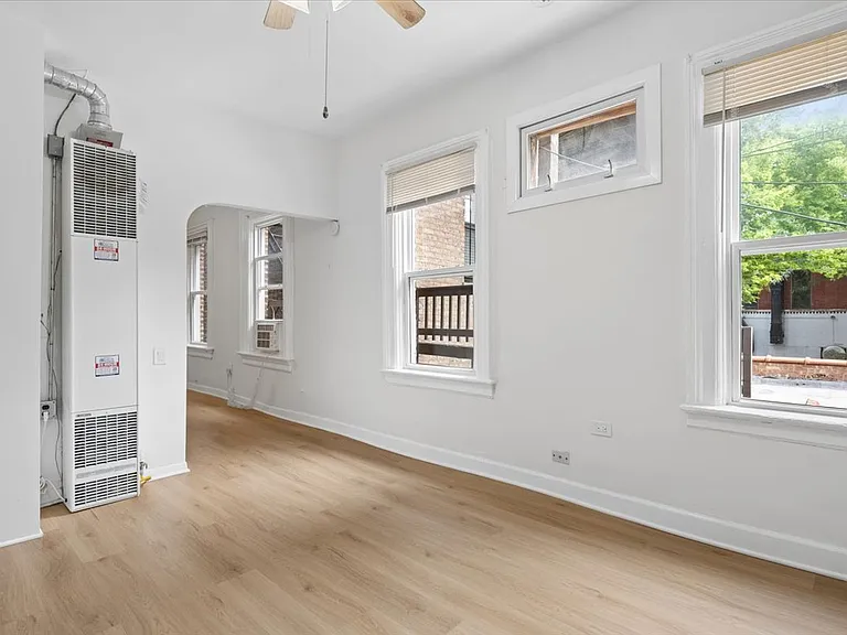 1131 W Taylor St #2R — Photo 5