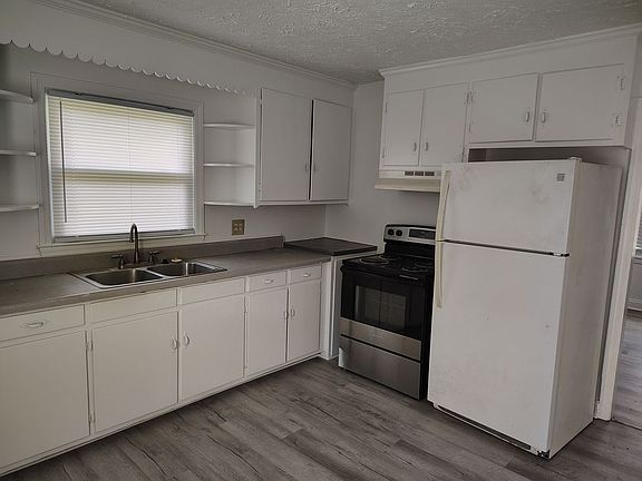 5th image of 804 Poplar Dr