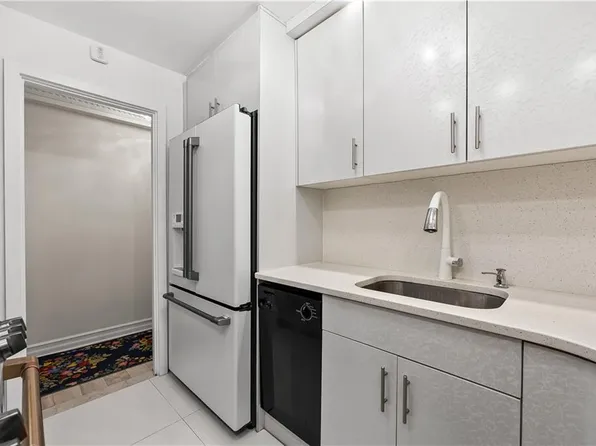 40 Brighton 1st Road image 14 of 35