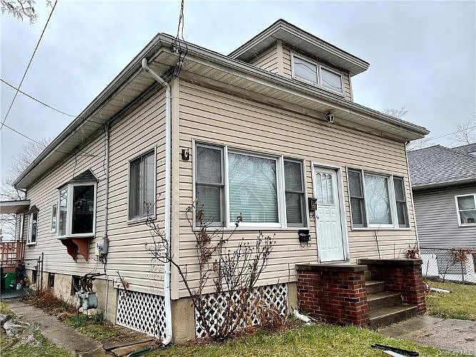 1st image of 176 Gurnee Ave