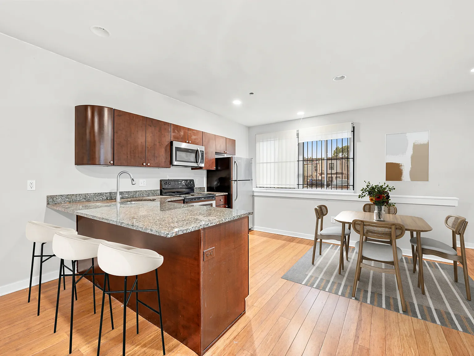 4030 Irving Street — Photo 2