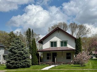 306 S Elida St, Winnebago, IL 61088