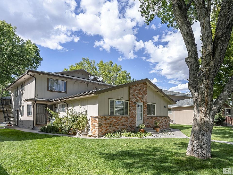 1st image of 661 Oakwood Dr