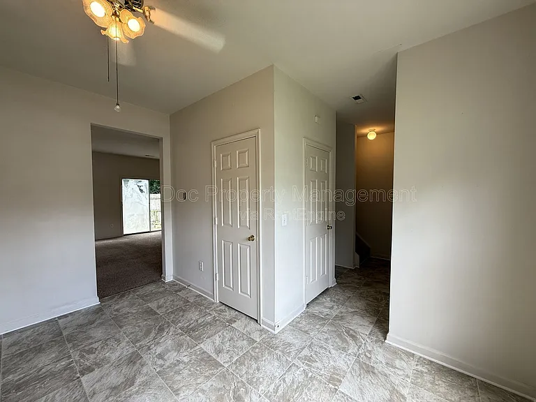 11009 Bevin Dr — Photo 8