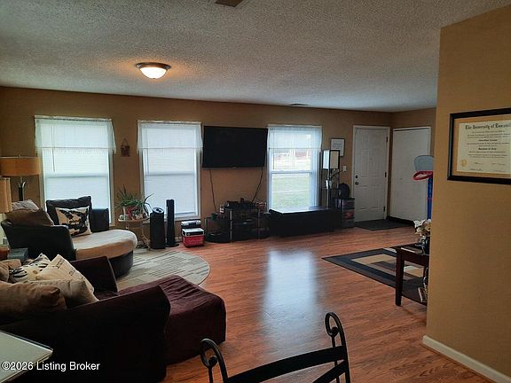2nd image of 5008 Mansfield Ln