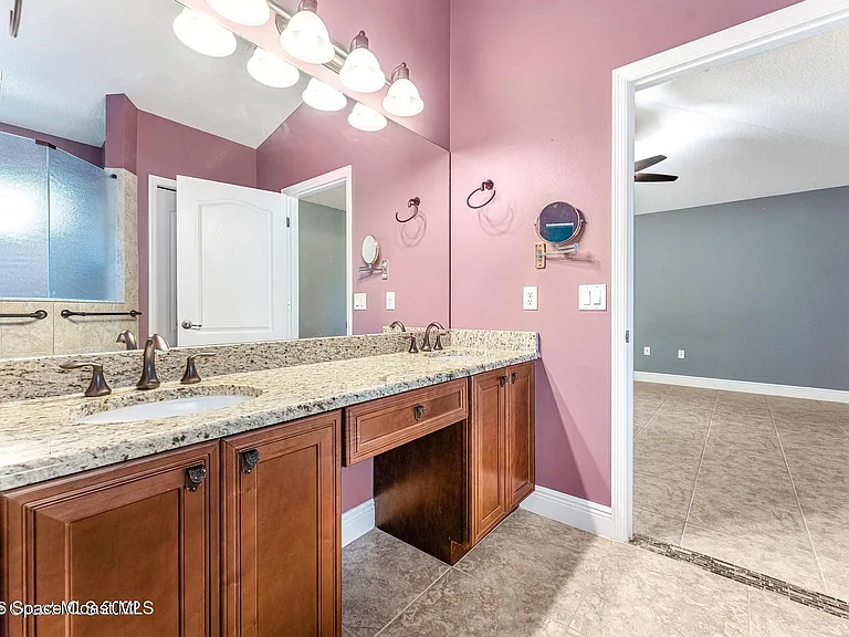 3084 Constellation Dr — Photo 24