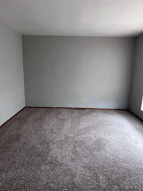 2 bed, 850 sqft, $800 — Photo 3