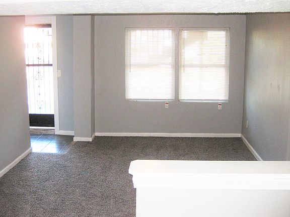 4th image of 1427-B Oakley Ave