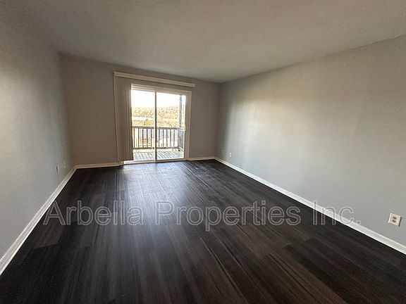 4th image of 107 Angeline Dr APT 3
