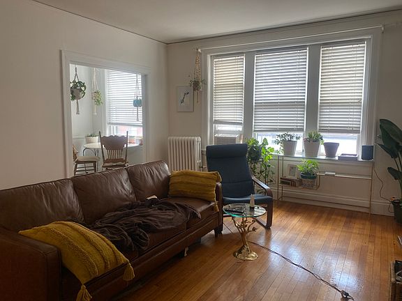 2nd image of 6 Marlborough St APT 1D