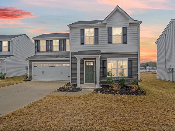 3rd image of 926 Shakespeare Dr