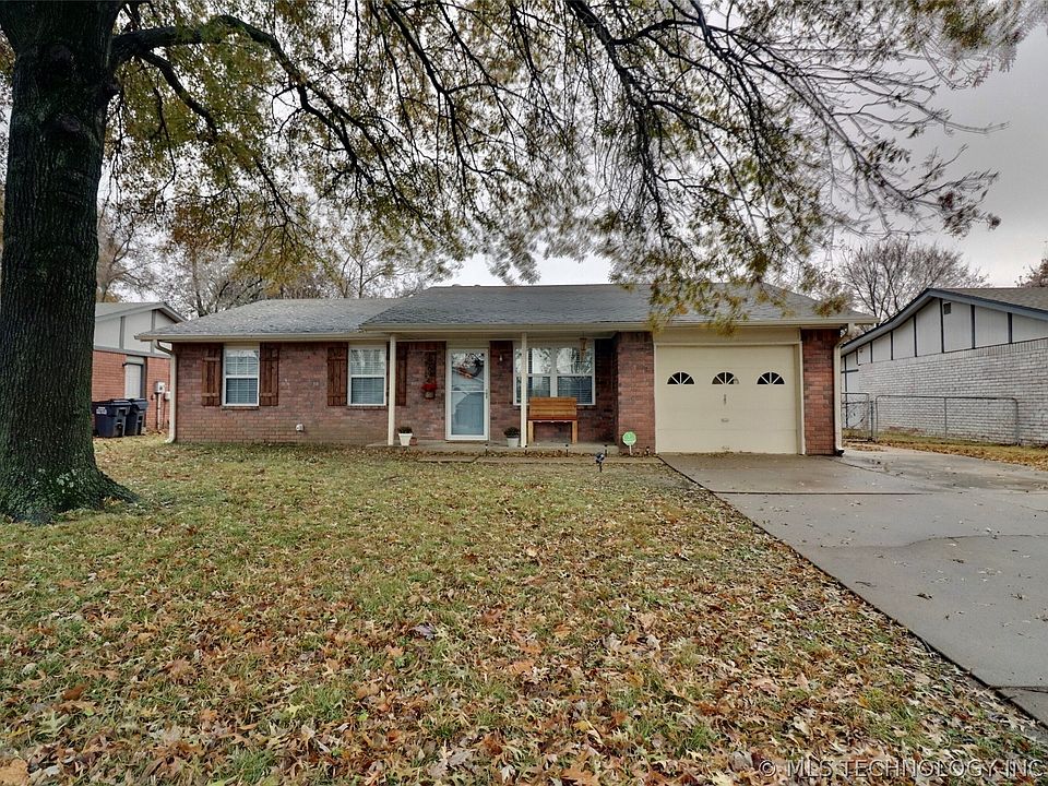 1st image of 13694 S Hickory Pl