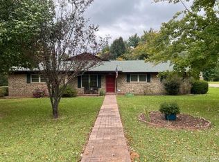 1001 Hilltop Dr, Hope, AR 71801