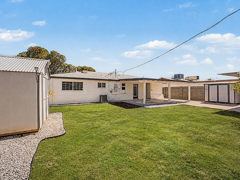 2526 W Orchid Ln — Photo 22