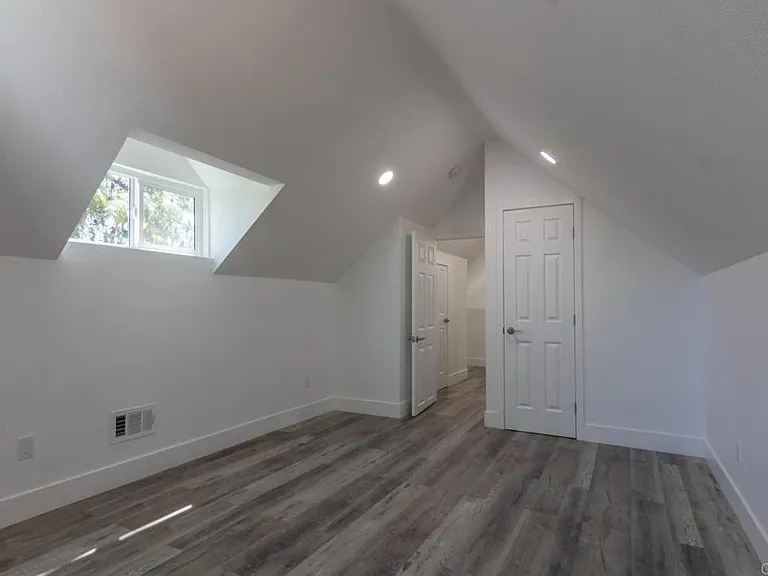 1737 Grove Rd #1 — Photo 8
