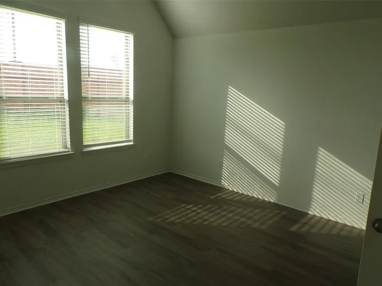 24978 Tidmor Ln — Photo 24