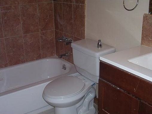 2nd image of 853 SW 8th St