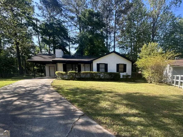 9182 Bent Pine Ct NE, Covington, GA 30014