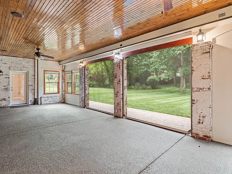 9640 Mitchell Pl — Photo 41