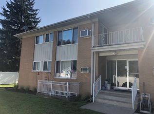 6164 Richards Dr, Brighton, MI 48116