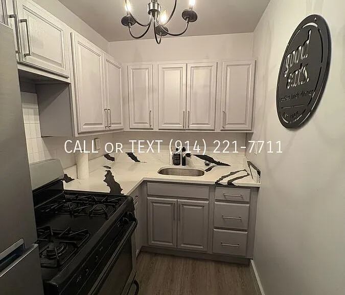 793 McLean Ave — Photo 3