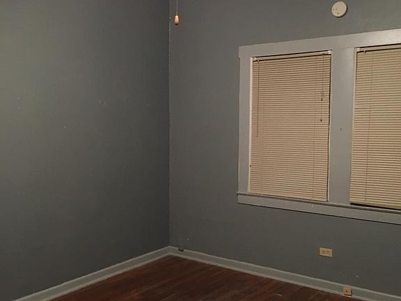 5th image of 125 Adams St APT 2