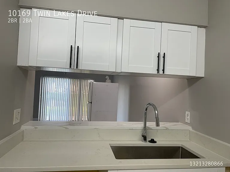 10169 Twin Lakes Dr — Photo 16