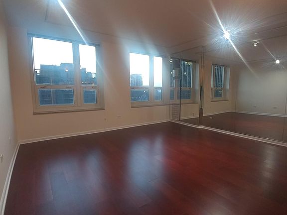 2nd image of 345 N La Salle Dr APT 2809