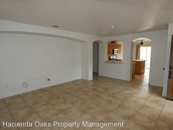 3rd image of 2034 S Pinnacle Dr