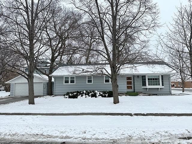 1st image of 710 Lake Ave