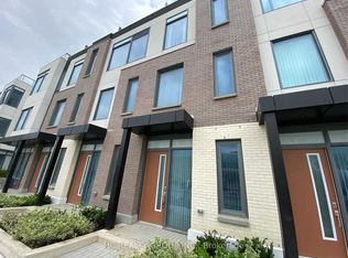 1010 Portage Pkwy #TOWNHOUSE 02, Vaughan, ON L4K 2M7
