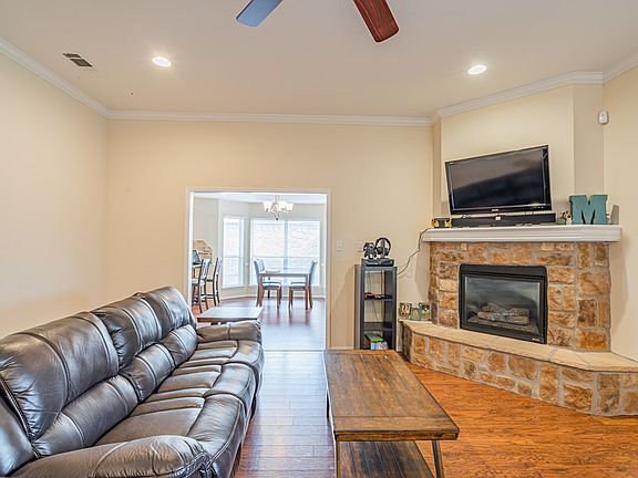 4th image of 4974 Scarlett Oak Dr