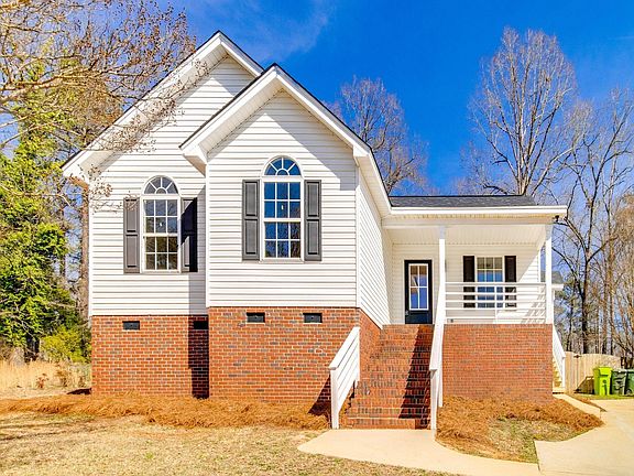 2nd image of 112 Tanglesworth Rd