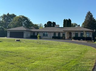 406 Lauder Ln, Inverness, IL 60067
