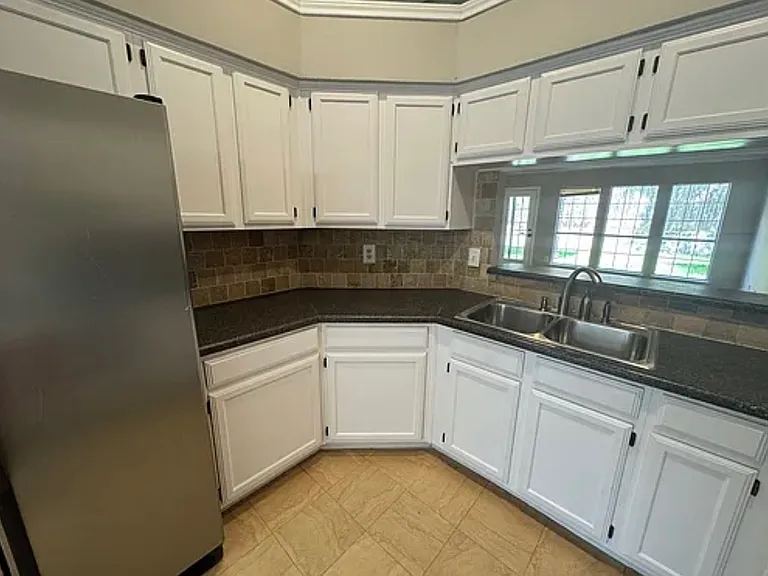 7416 Bear Lake Dr — Photo 5