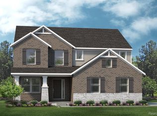 5636 Fir Ct, Almont, MI 48003